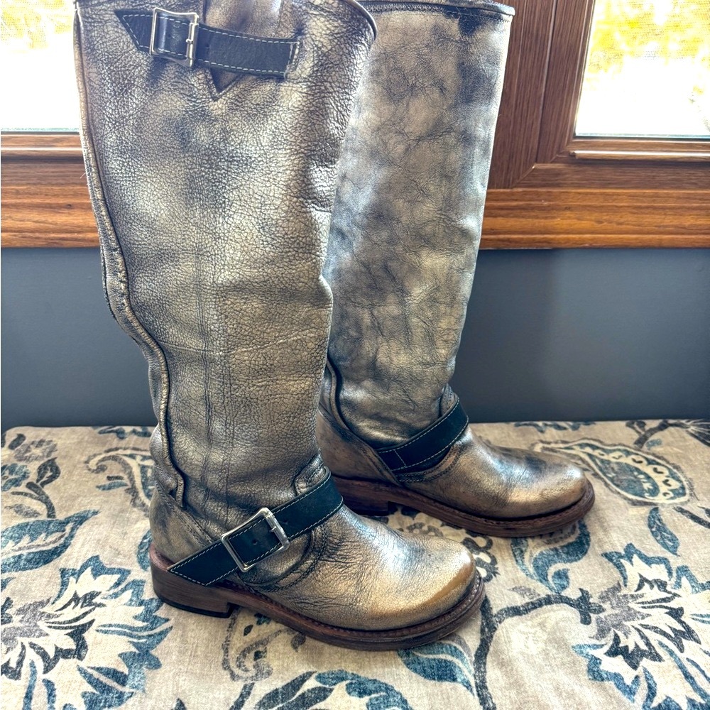 Freebird Contra Pewter size 7 EUC